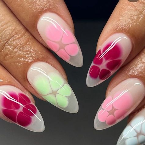 When you arrange five dots of your favorite color polish on top of the base watch it "bloom" on its own as the colored dots will slowly expand and disperse to create petals. Simple Unique Nails, Flower Nails Simple, Unique Short Nails, Blooming Gel, Mickey Nails, Gel Nail Art Designs, Airbrush Nails, Cute Spring Nails, Cute Nail