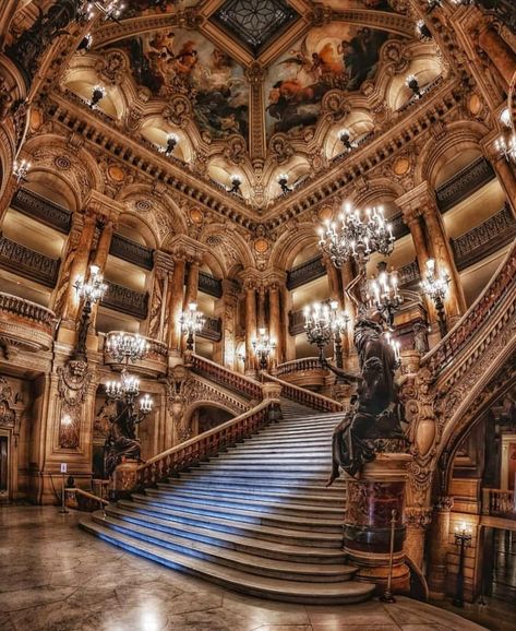 The interior of Opéra Garnier in Paris Paris Castle, Fotocamere Vintage, Paris Opera House, Aesthetic Interior, Only Aesthetic, Castle Aesthetic, Royal Aesthetic, Baroque Architecture, Beautiful Architecture