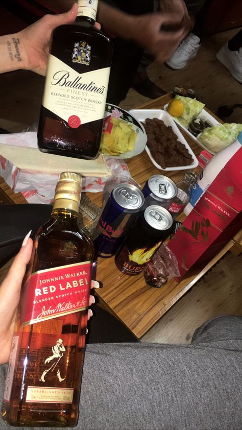 Alcohol With Friends, Johnnie Walker Red Label, Dum Dums, Eating Food Funny, Party Drinks Alcohol, Alcohol Party, Liquor Drinks, Blended Scotch Whisky, Alcohol Aesthetic