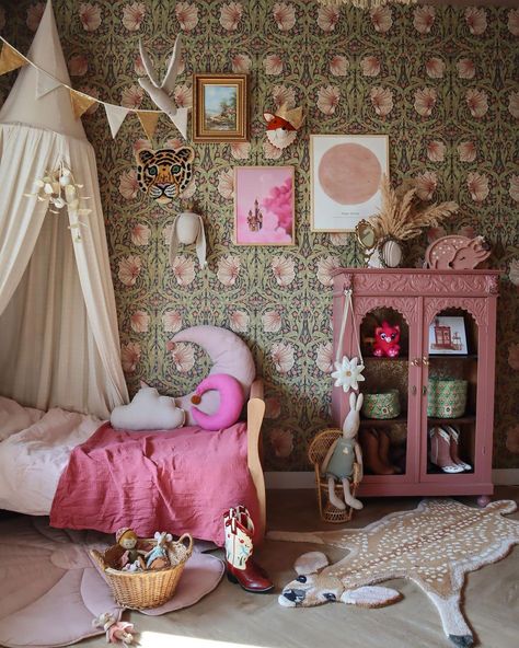 Apt Organization, Gray Benko, Places And Spaces, Vintage Kids Room, Kids Rooms Inspo, Sarah Sherman, Sarah Sherman Samuel, Kids Bedroom Inspiration, Nursery Room Inspiration