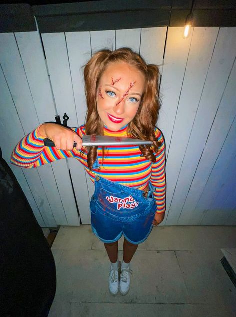 Scary Makeup For Halloween, Halloween Costume Scary Women, Chucky Halloween Costume Ideas, Cute Chucky Costume Women, Women Chucky Costume, Halloween Costumes Scary Girl, Chuckie Halloween Costume, Chucky Costume Women, Chucky Girl Costume