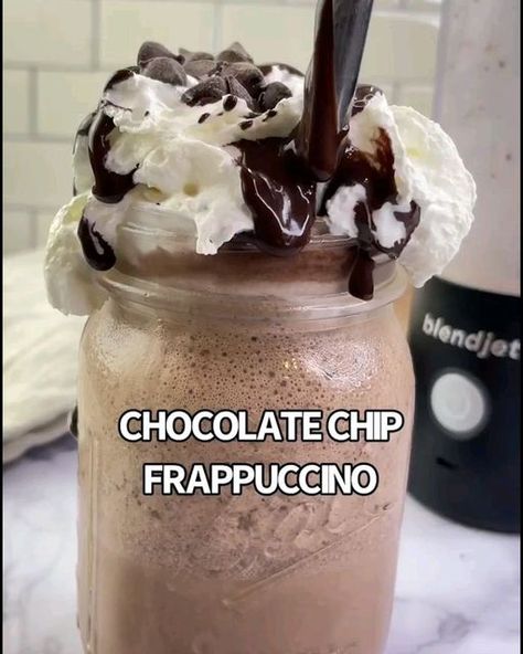 Keto Fit Meals on Instagram: "Say “YES” if you would drink this Chocolate Chip Frappuccino Credit: @ketosnackz  Ingredients: 3 oz cold brew 3 oz caramel protein shake (or unsweetened milk of choice) 1/4 cup sugar free chocolate chips 1/2 cup ice Optional: Sugar free whipped cream Sugar free chocolate syrup Instructions: 1. Combine all ingredients & blend. 2. Top with your optional ingredients & enjoy! Still struggling to get into ketosis ? Try our new program(the 28-Day Keto Challe Caramel Protein Shake, Chocolate Chip Frappe, Sugar Free Whipped Cream, Sugar Free Chocolate Syrup, Frappuccino Inspired Recipes, Keto Guide, Start Keto, Keto Success, Atkins Recipes