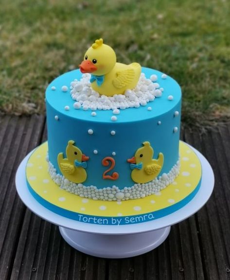 Cake Birthday Boy, Duck Birthday Cake, Ducky Cake, 19th Birthday Cakes, Boys First Birthday Cake, Duck Cake, Rubber Ducky Baby Shower, Baby Bash, Bolo Minnie