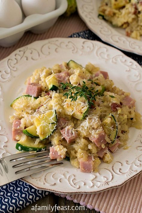 Zucchini, Ham and Rice Skillet - This delicious dish cooks up in minutes and makes a hearty breakfast or dinner! Ham And Rice, Ham And Potato Casserole, Ham Dishes, Ham Casserole, Rice Skillet, Leftover Ham Recipes, Leftover Ham, Family Feast, Recipe 30