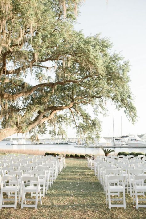 With plenty of oak-lined avenues dripping with Spanish moss to go around, Savannah brides are in for a treat. Whether you’re looking for waterfront views or lush gardens, Savannah’s wedding venues are what bridal dreams are made of. Home to local celebrations and destination weddings alike, Savannah’s wedding spaces are a true Southern treasure. The one catch? There’s an overwhelmingly wonderful amount of wedding venue options. Brides be warned. You just might fall in lov Most Beautiful Wedding Venues, Savannah Georgia Wedding, Southern Wedding Venues, Georgia Wedding Venues, Most Beautiful Wedding, Wedding Spot, Savannah Wedding, Beautiful Wedding Venues, Space Wedding