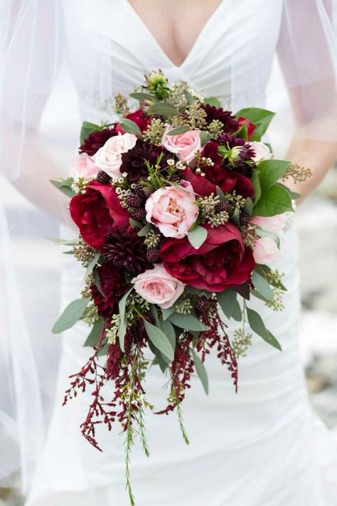 Blush & Merlot Wedding Flowers done by Valley House of Flowers #Cabernetsauvignon Merlot Wedding Flowers, Merlot Wedding, Valley House, Burgundy And Blush Wedding, Red Bouquet Wedding, Red Bouquet, Boho Styl, Fall Wedding Bouquets, Diy Wedding Bouquet