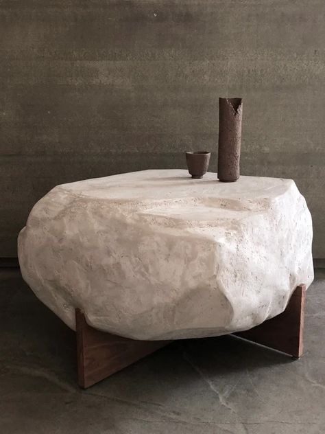 Wabi Sabi Furniture, Concrete Furniture, Furniture Side Tables, Stone Design, Coffee Table Design, Beautiful Furniture, Interior Furniture, Objects Design, Unique Furniture