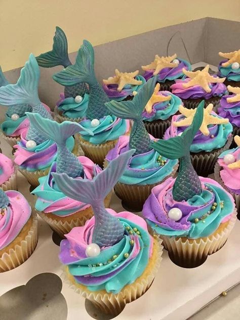 Little Mermaid Cupcakes, Mermaid Birthday Party Food, Ariel Birthday Party, Mermaid Birthday Party Decorations, Mermaid Theme Birthday Party, Mermaid Cupcakes, Mermaid Birthday Cakes, Mermaid Barbie, Ariel Birthday