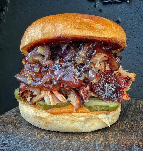 Now here’s a burger to write home about - Pork Spare Rib burger from the BRAT! 😋 🍔 🍔 📷 @bratbloq Ribs Burger 🍔 ➡️ Follow @bratbloq and click 🔔 ➡️ Give me a 🧡 ➡️ Make a comment 💬 ➡️ Safe it 🔖 Rib Burger, Outdoor Cooking Recipes, Pork Spare Ribs, Fast Foods, Braised Pork, Moroccan Food, Spare Ribs, Pork Ribs, Outdoor Cooking