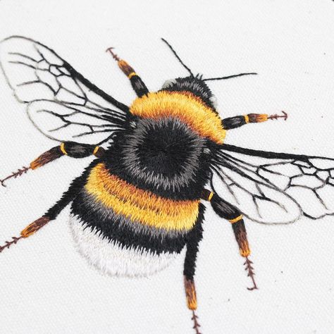 Have you tried my bumblebee PDF pattern yet? I loved embroidering this bee so much! 🐝 I’m thinking of making more... such as honey bees and… Thread Painting Tutorial, Bee Hand Embroidery, Stump Work, Bee Embroidery, Diy Embroidery Patterns, Thread Painting, Bee Art, Hand Embroidery Pattern, 문신 디자인