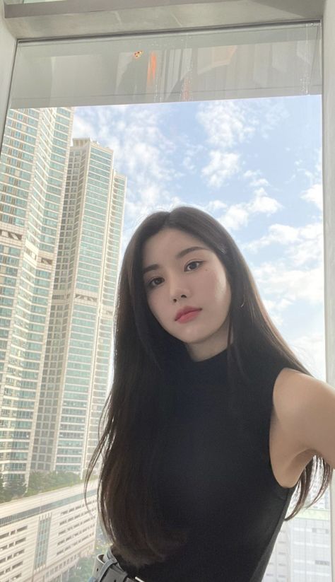 kwon eunbi pics #OPEN 🚪 on Twitter: "ig story update… " Iz One Eunbi, Kwon Eunbi, Woollim Entertainment, Korean Girl Fashion, Korean Celebrities, Korean Idol, Iz One, Blackpink Jisoo, Ulzzang Girl