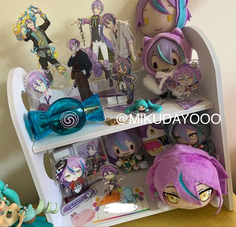 Anime Character Shrine Ideas, Character Shrine Ideas, Project Sekai Merch, Anime Shrine, Shrine Ideas, Character Shrine, Backpack Project, Pjsk Plushies, Rui Kamishiro