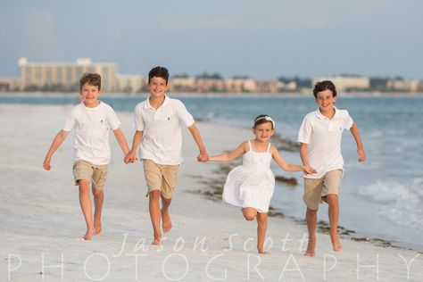 Sibling Beach Pictures, Beach Pictures Kids, Foto Kids, Cute Beach Pictures, Family Beach Portraits, Siesta Key Beach, Longboat Key, Sibling Photos, Family Beach Pictures