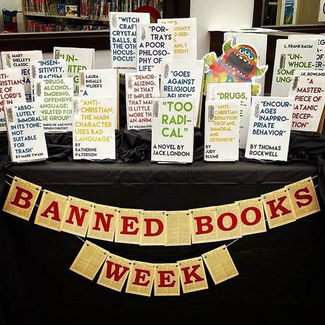 Banned Books Week Activities, Banned Books Week Display, Banned Book Week, Public Library Programs, School Library Displays, Middle School Libraries, Thinking Maps, Library Work, Middle School Activities