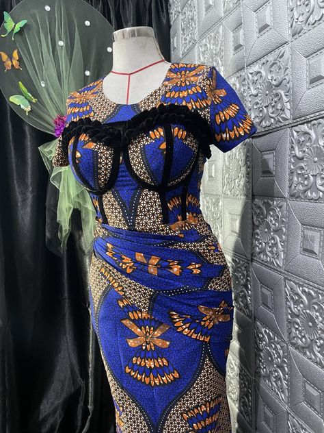 Corset gown with keyhole neckline Corset Gown Styles Ankara, Ankara Corset Gown Styles, Corset Ankara Gown, Corset Ankara Styles, Ankara Corset Styles, Ankara Corset Gown, Corset Ankara, Ankara Corset, Corset Styles