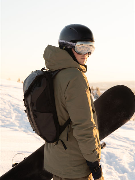 Snowboard ready in Norway with the 23L Ultimate Backpack. Snowboard Backpack, South Pole, Norway, Backpacks, Range