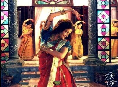 Bollywood - Devdas. One of the best bollywood movies.. If you are a newbie… Dance Class Outfit, Bollywood Theme, Belly Dancing Classes, Sanjay Leela Bhansali, Class Outfit, 90s Bollywood, Bollywood Outfits, Dancing Aesthetic, Aishwarya Rai Bachchan