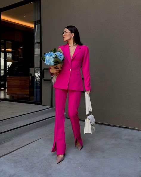 Brandyn McNair (@realbmcnair) • Instagram photos and videos Girl Boss Outfit, Dress Stitching, Outfit Botas, Sunday Outfit, Elegant Work Outfits, Trendy Outfits Indian, Look Office, Work Outfits Women Summer, Stitching Ideas