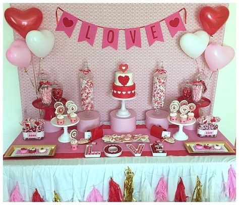 Valentine Bday Party, Valentines Collage, Valentines Dessert Table, Valentines Theme Party, February Baby Showers, Wedding Candy Table, Valentines Day Candy, Valentines Birthday Party, Sweetheart Candy