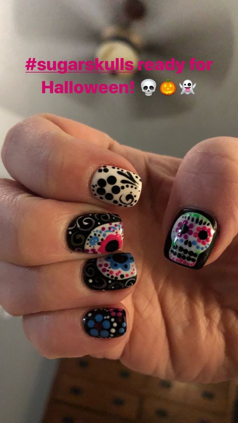 Sugarskull Nail Design Dia De Los Muertos Nail Ideas, Catrina Nails, Day Of The Dead Nails, Dead Nails, Sugar Skull Nails, Holloween Nails, Ten Nails, Skull Nails, Meridian Idaho