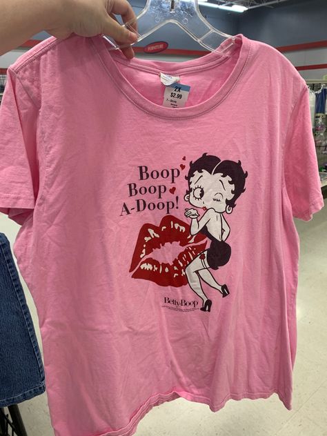 Thrifted boop a-doop betty boop printed graphic lips tee shirt Betty Boop Shirt Aesthetic, Betty Boop Shirt, Betty Boop Pink, Thrift List, Boo Shirts, Manifestation Board, Thrift Finds, Fall Fits, Betty Boop