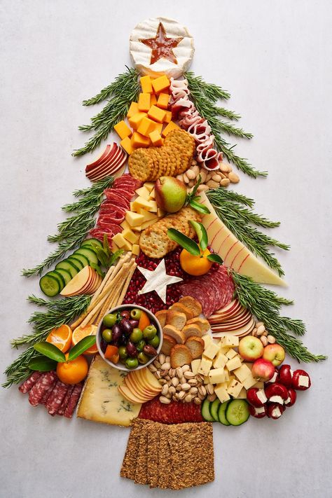 Christmas Tree Charcuterie Board, Tree Charcuterie Board, Christmas Tree Charcuterie, Tree Charcuterie, Holiday Charcuterie, Best Christmas Appetizers, Appetizer Board, Charcuterie Board Meats, Christmas Tree Food