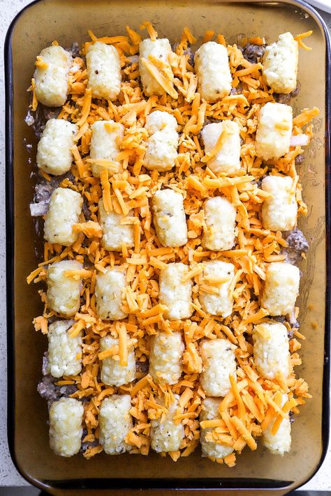 Side view of easy Big Mac casserole with tater tots and cheddar cheese. Casserole With Tater Tots, Big Mac Casserole, Tater Tot Recipes, Tater Tots, Big Mac, Casserole Recipe, Tater Tot, Side View, Cheddar Cheese