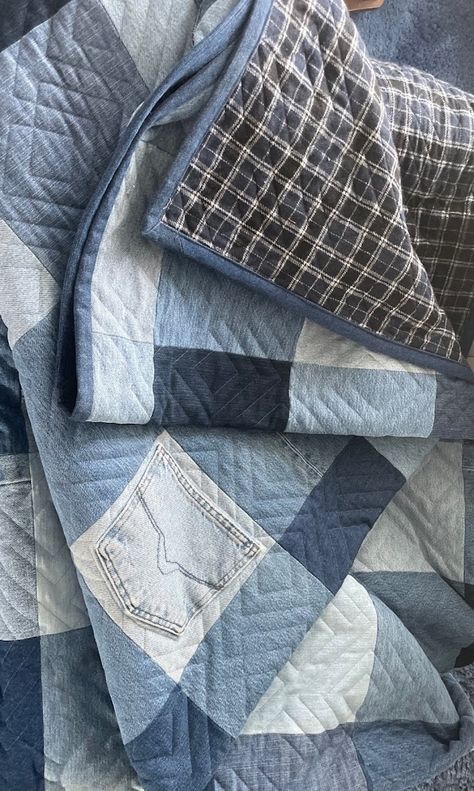 .Quiltscapes.: A Deluxe Denim Quilt Quilt Made From Old Jeans, Levi Quilt Patterns, Denim Quilt Patterns Old Jeans, Denim Quilt Ideas Recycle Jeans, Jean Blanket Diy Denim Quilt Patterns, Jean Quilt Ideas Free Pattern, Levi Quilts Ideas Old Jeans, Jean Quilts Patterns Recycled Denim, Denim Bedspread