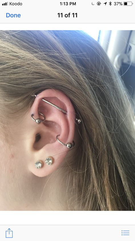 Industrial, forward helix, and conch freshly pierced Industrial And Forward Helix Piercing, Forward Helix And Industrial Piercing, Industrial And Conch Piercing, Conch And Industrial Piercing, Ear Peicerings Ideas, Industrial And Helix Piercing, Industrial Piercing Aesthetic, Forward Helix Piercing, Geode Jewelry