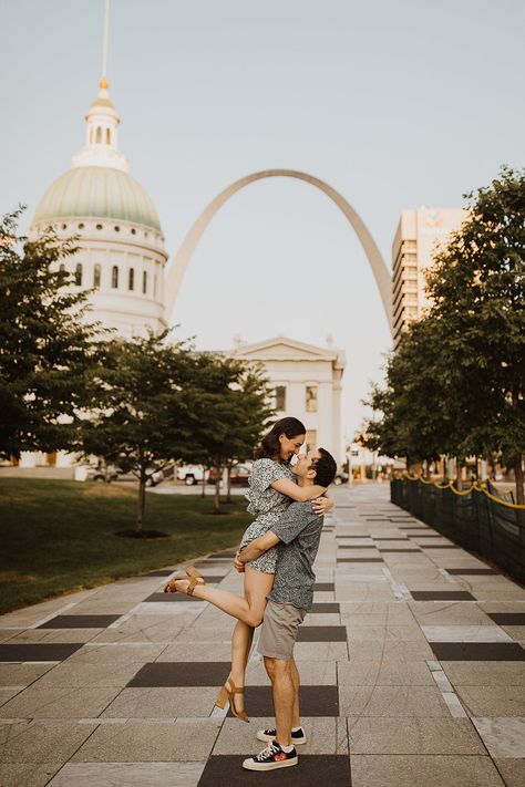 Engagement Photos at the St. Louis Arch Engagement Photos St Louis Mo, Saint Louis Engagement Photos, Engagement Photos Forest Park St Louis, Engagement Photos St Louis, St Louis Photography Locations, Stl Engagement Photos, St Louis Arch Picture Ideas, St Louis Engagement Pictures, St Louis Engagement Photos