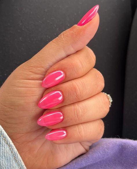 Bright Chrome Nails, Bright Pink Chrome Nails, Hot Pink Chrome Nails, Hot Pink Chrome, Pink Chrome Nails, Pink Chrome, Smink Inspiration, Colored Acrylic Nails, Summery Nails