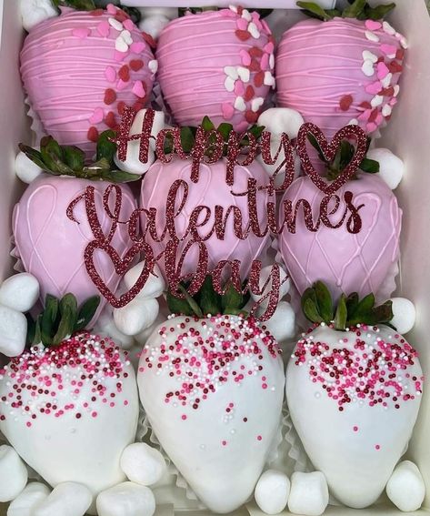 Cute Valentines Strawberries, Strawberry For Valentines Day, Valentines Dipped Strawberries, Valentine Day Strawberries, Pink Valentines Strawberries, Valentine’s Day Strawberry Boxes, Valentine Strawberries Ideas, Strawberry Valentines Ideas, Vday Strawberries