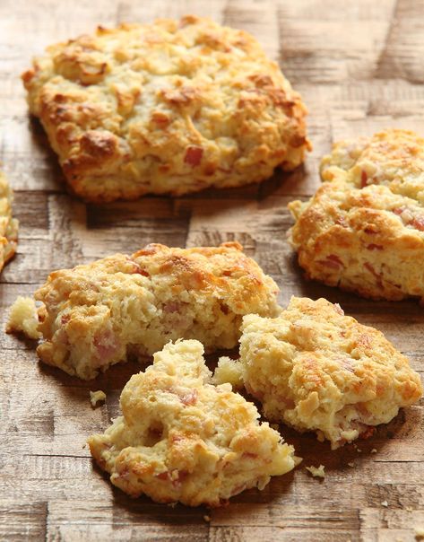 Ham, Cheddar and Apple Scones Ham And Cheese Scones, Cheddar Recipes, Apple Scones, Apple Cream, Cheese Scones, Pear Recipes, Granny Smith Apples, Grocery Stores, Granny Smith