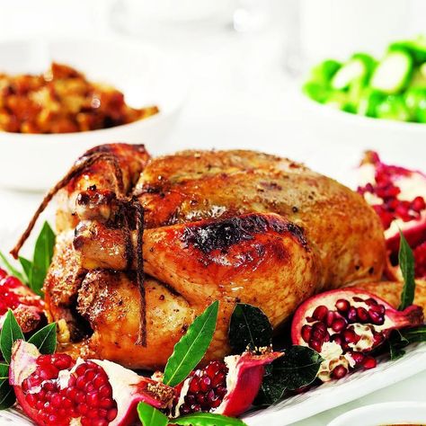 Molasses Chicken, Chicken With Pomegranate, Pomegranate Glaze, Apricot Glazed Chicken, Chicken Fennel, Pomegranate Recipes, Chicken Rub, Healthy Thanksgiving Recipes, Oven Roasted Chicken