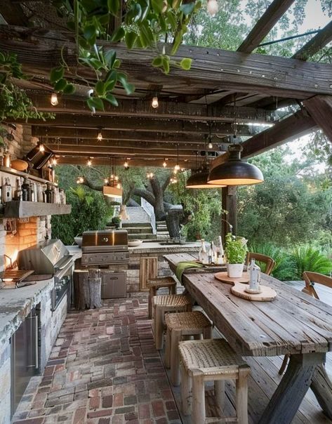 Small Outdoor Kitchen Ideas, Bbq Hut, Rustic Outdoor Kitchens, Small Outdoor Kitchen, Dining Patio, Pavilion Plans, Outdoor Cooking Spaces, Patio Grill, Log Home Designs