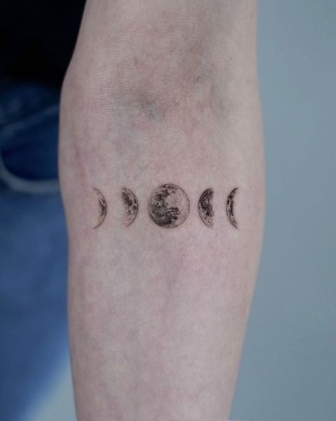 𝐖-𝐢𝐧𝐤 | . Moon phase | Instagram Moon Tattoo Wrist, Sky Tattoos, Moon Phases Tattoo, Brush Tattoo, Tatoo Inspiration, Wrist Tattoos For Women, Simplistic Tattoos, Piercing Tattoo, Get A Tattoo