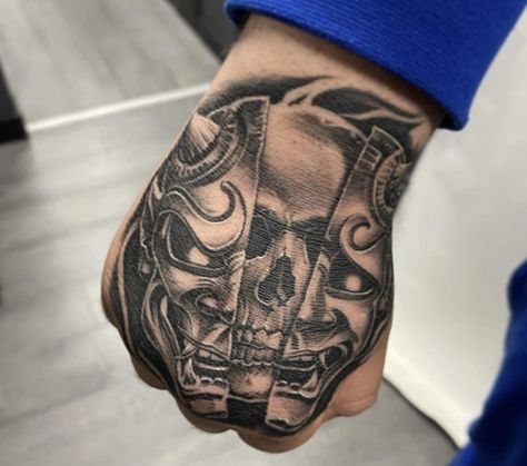 Cholo Tattoo, Tattoo Main, Japanese Hand Tattoos, Herren Hand Tattoos, Hand Tattoo Designs, Tattoo Ideas Males, Full Hand Tattoo, Skull Hand Tattoo, Simple Tattoos For Guys