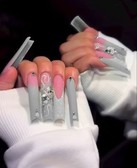 Gray And Pink Nails, Grey And Pink Nails, Pink And Grey Nails, Grey Acrylic Nails, Bday Nails, Board Wallpaper, Birthday Hair, Gray Nails, Pretty Acrylic Nails