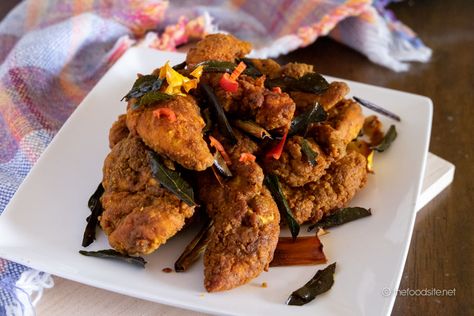 Crunchy Kunyit Chicken (Ayam Goreng Kunyit) Ayam Goreng Kunyit, Curry Leaves, Small Bites, Curry Chicken, 2 Ingredients, Garam Masala, Bite Size, Tandoori Chicken, Fried Chicken