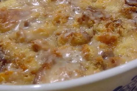 Hometown Buffet Bread Pudding Recipe Hometown Buffet, Comfort Desserts, Leftover Bread, Just A Pinch Recipes, Bread Pudding Recipe, Just A Pinch, Buffet Food, Pudding Recipes, Bread Pudding