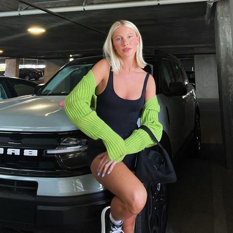 Ken Eurich, Parking Garage Poses, Garage Poses, Photoshoot Set, Urban Outfitters Clothes, Clothing Outfit Ideas, July 2022, Bustier Top, Woman Crush