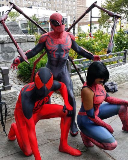 c3 (2) Black Scifi, Superior Spiderman, Women Heroes, Black Cosplayers, Scarlet Spider, Black Cosplay, Spiderman Cosplay, Awesome Cosplay, Comic Con Cosplay