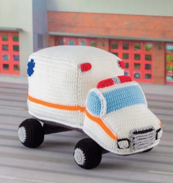 01-64_B1295_Finals.indd Ambulance Toy, Boy Crochet Patterns, Crochet Hack, Crochet Car, Design Crochet, Creative Crochet, Crochet For Boys, Doll Ideas, Toy Pattern