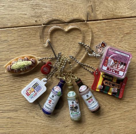 Maximalist Keychain, Japanese Trinkets, Cell Phone Strap, Pixel Art Design, Phone Charm, Girls Bags, Cool Items, Bits And Bobs, Pretty Jewellery