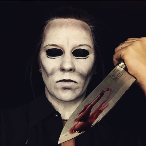 Michael Myers Makeup, Halloween Parejas, Cool Halloween Makeup, Costumes Ideas, Michael Myers, Halloween Outfits, Halloween Makeup, Cosplay Costumes, Halloween Face