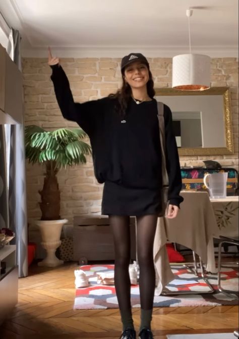 Adidas All Black Shoes, Lacoste Outfit Women, Adidas Samba Black Outfit, Black Adidas Outfit, Adidas Samba Outfit Women, Lacoste Outfit, Sambas Adidas Women Outfit, Black Shoes Outfit, Samba Adidas Outfit