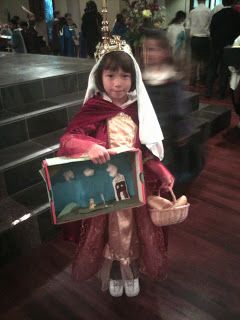 St. Elizabeth of Hungary costume, all saints day costume Saint Elizabeth Of Hungary Costume, Saints Costume, Agnes Costume, Heaven Party, St Elizabeth Of Hungary, Saint Elizabeth Of Hungary, Elizabeth Of Hungary, Saint Costume, Diorama Project