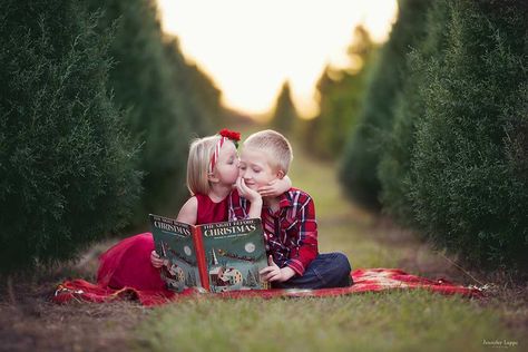 Sibling Christmas Pictures, Christmas Mini Sessions Outdoor, Christmas Tree Farm Pictures, Tree Farm Pictures, Christmas Photoshoot Kids, Outdoor Christmas Photos, Tree Farm Photo Shoot, Christmas Tree Farm Photo Shoot, Tree Farm Mini Session