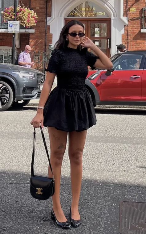 White Dress And Red Shoes, Ballon Dress Outfit, Bubble Skirt Aesthetic, Black Bubble Dress Outfit, Boho Going Out Outfit, Baloon Dress Outfits, Black Puffy Skirt Outfits, Black Balloon Skirt Outfit, Bubble Skirt Outfit Ideas