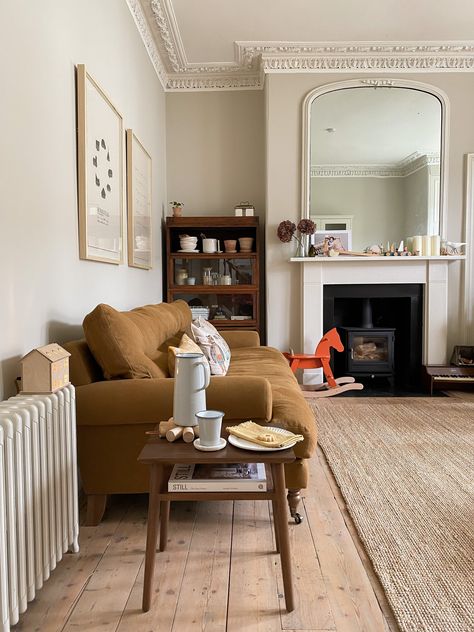 English Country House Living Room, Living Room Fireplace Layout, Alcove Living Room, Quirky Furniture, London Living Room, White Internal Doors, Snug Room, Victorian Living Room, Warm Interior